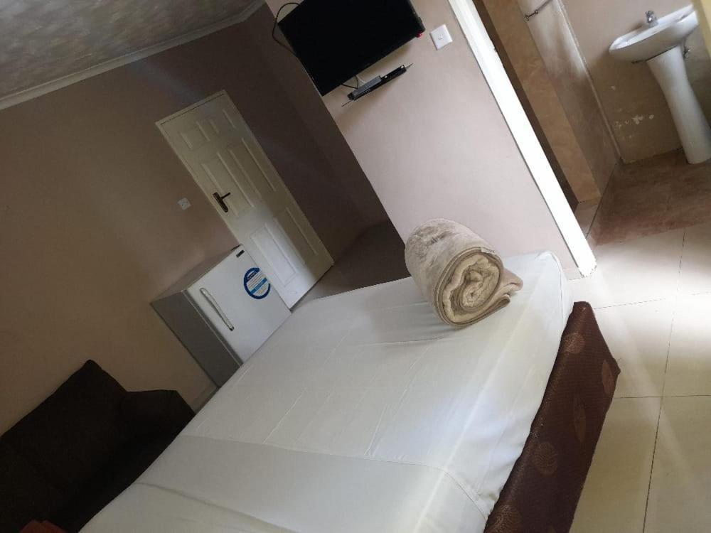 Bluff Hill The Graceland Guesthouse מראה חיצוני תמונה