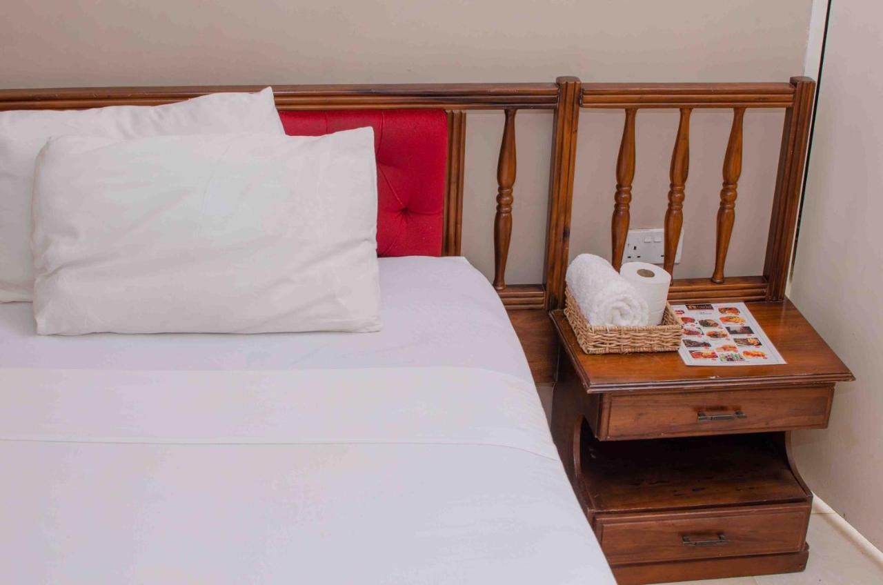 Bluff Hill The Graceland Guesthouse מראה חיצוני תמונה