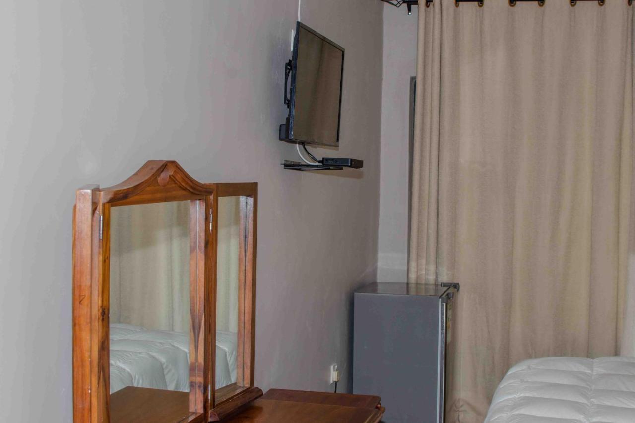 Bluff Hill The Graceland Guesthouse מראה חיצוני תמונה