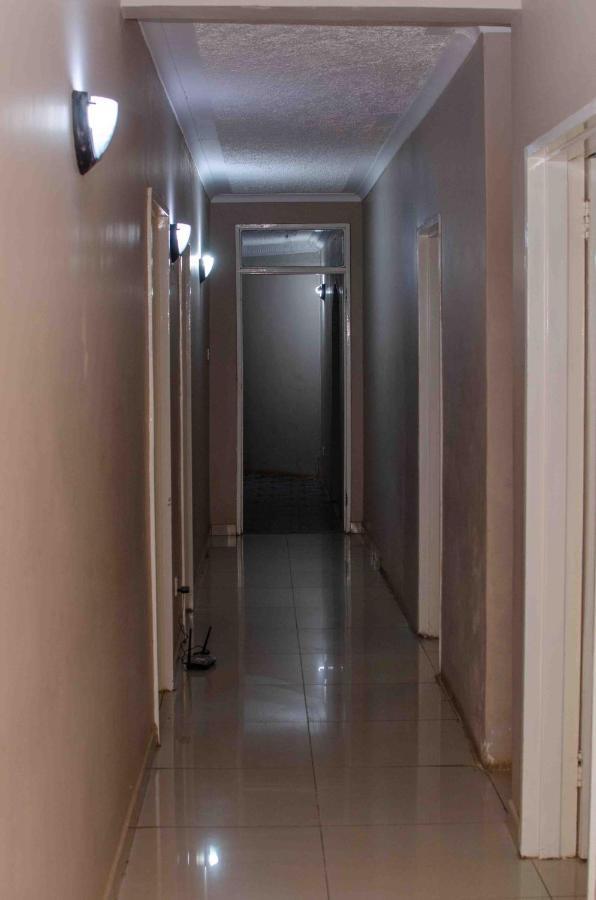 Bluff Hill The Graceland Guesthouse מראה חיצוני תמונה