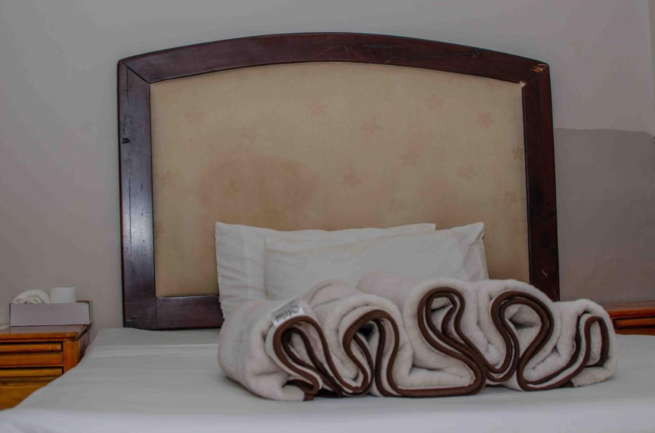 Bluff Hill The Graceland Guesthouse מראה חיצוני תמונה