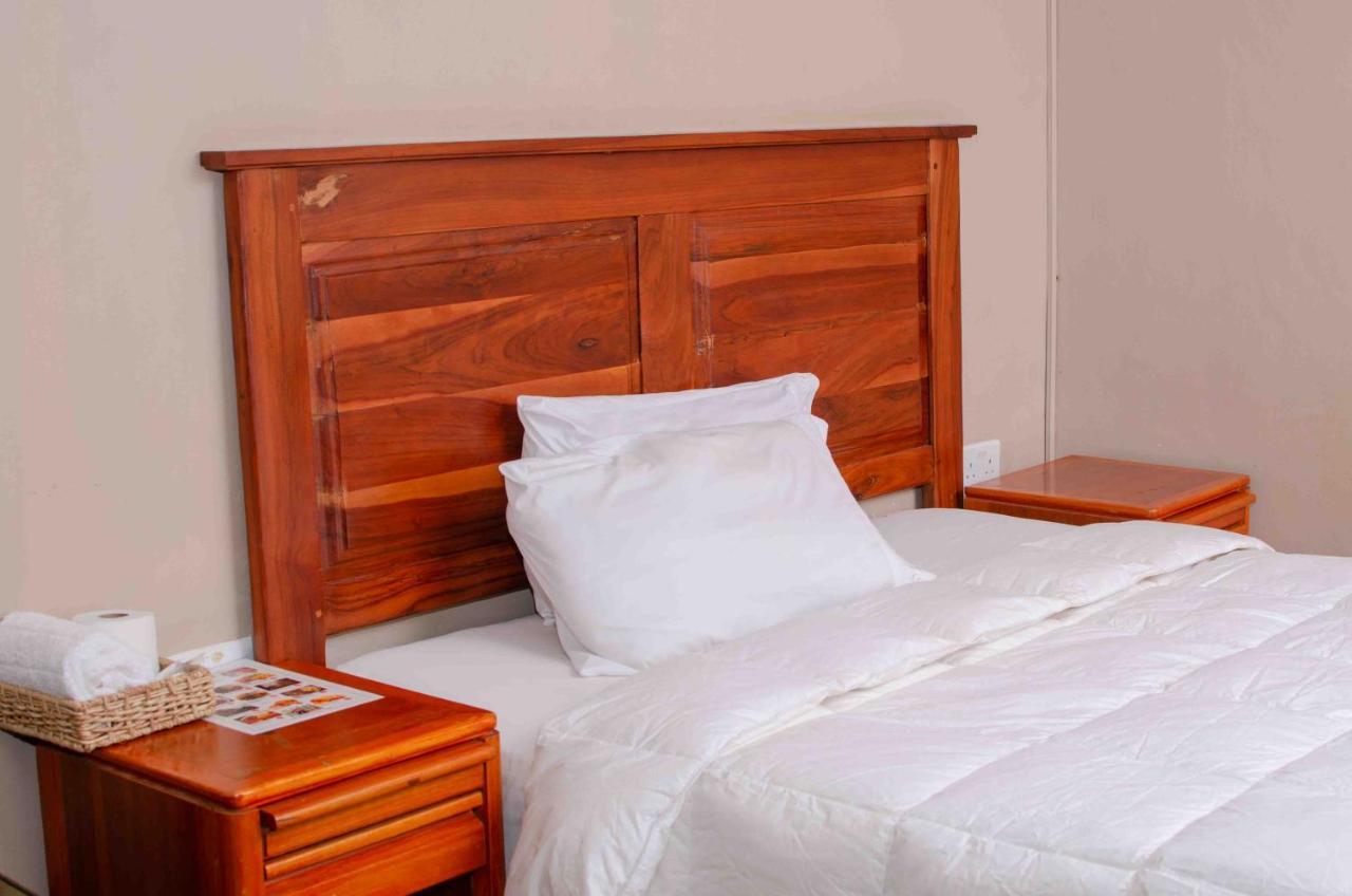 Bluff Hill The Graceland Guesthouse מראה חיצוני תמונה