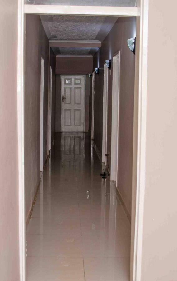 Bluff Hill The Graceland Guesthouse מראה חיצוני תמונה